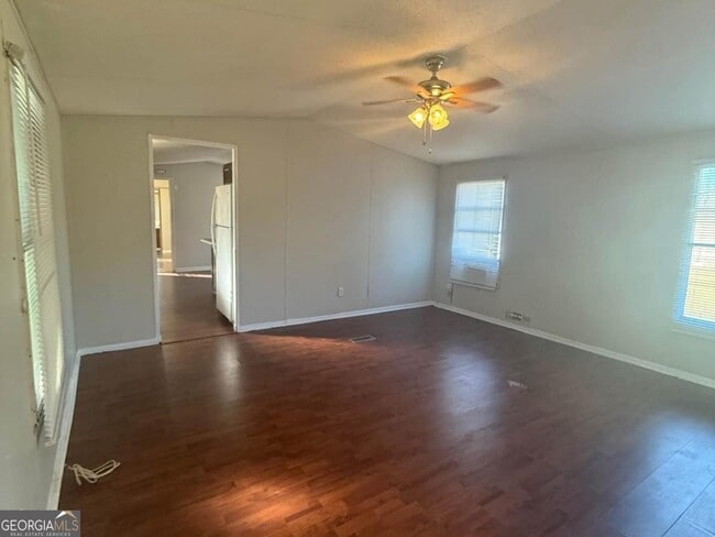 Photo - 151 Ed Brown St