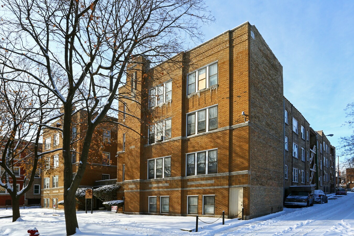 Hoyne Suites - Hoyne Suites Apartments