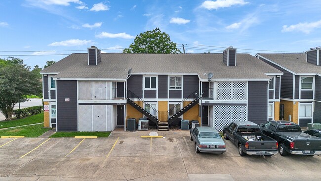 Building Photo - 12658 Ashford Meadow Dr Unit D