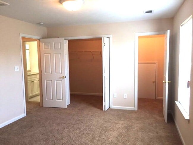 Photo - 913 Cabot Cove