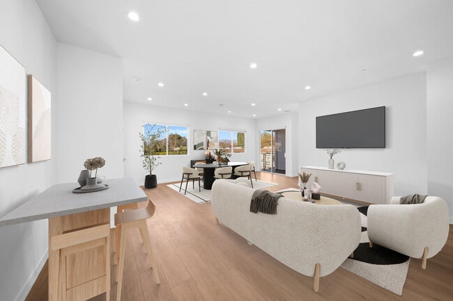 Puesta en escena virtual - 13846 Moorpark St Unidad 202
