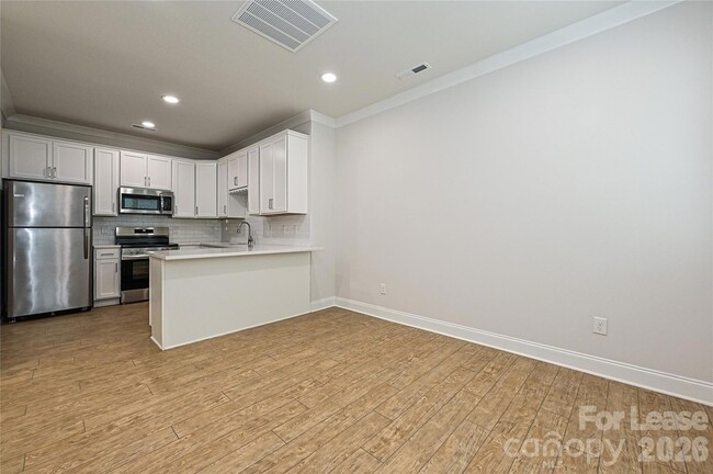 Photo - 1714 Club Rd