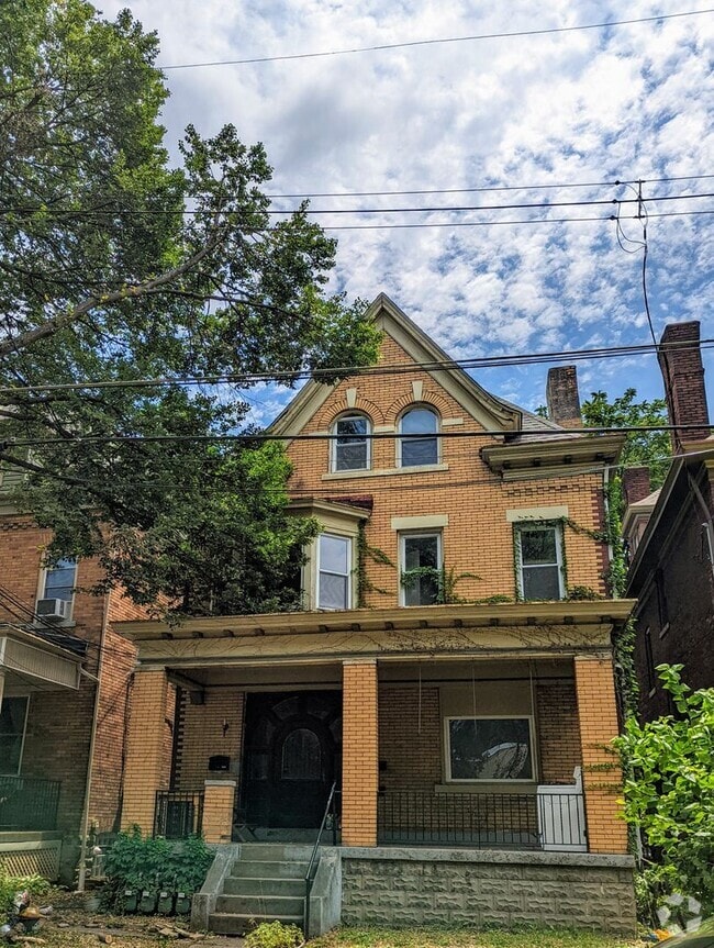Building Photo - 229 Amber St Unit 2 Rental