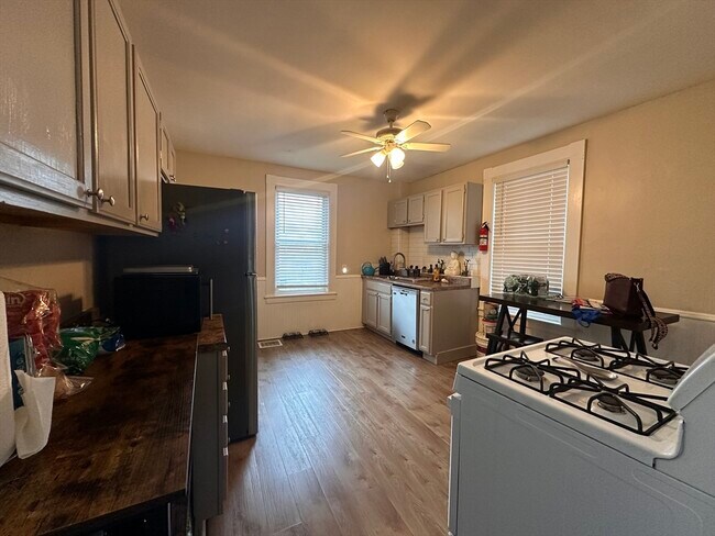 Photo - 144 North St Unidad 1