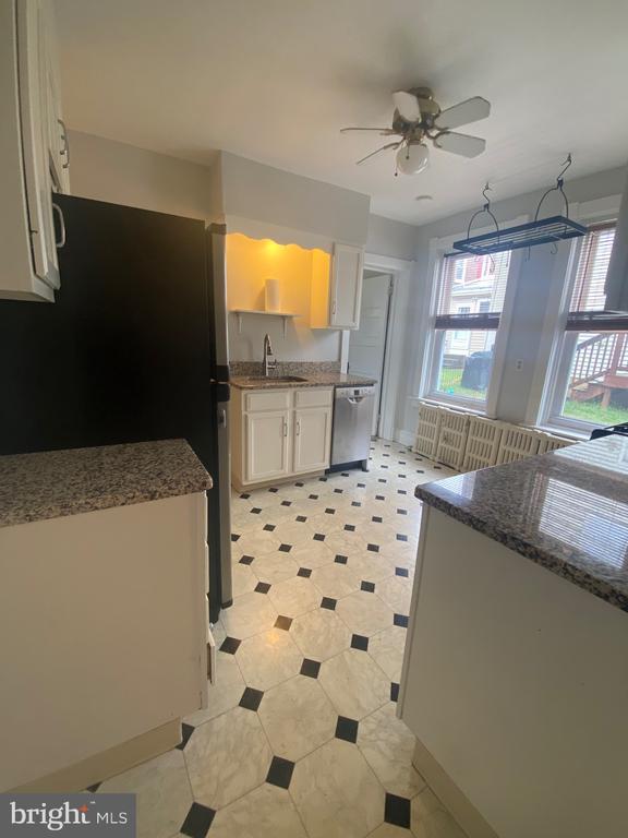 Photo - 1821 N Scott St House