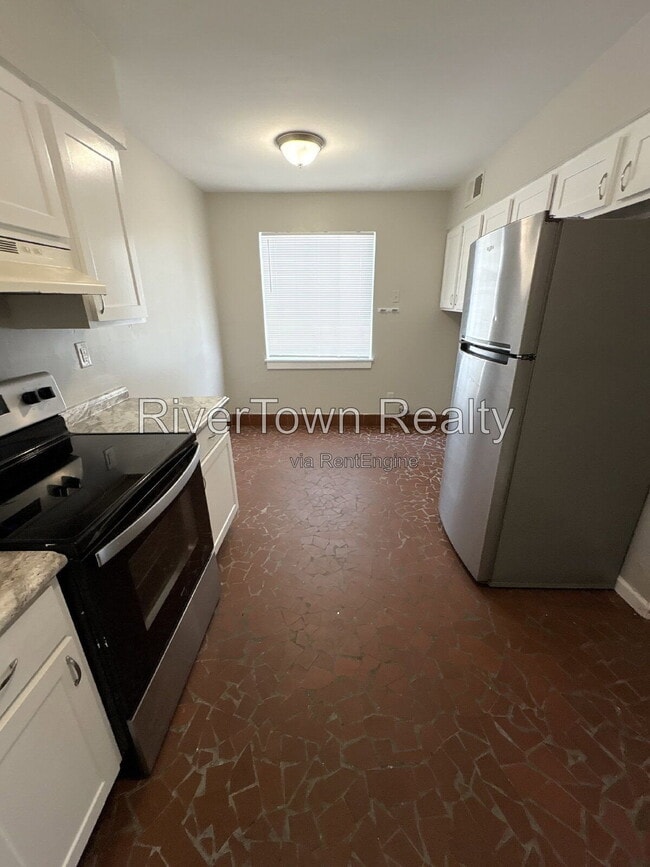 Photo - 1976 Goldbrier Ln