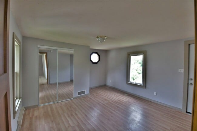 Photo - 710 W 4th St