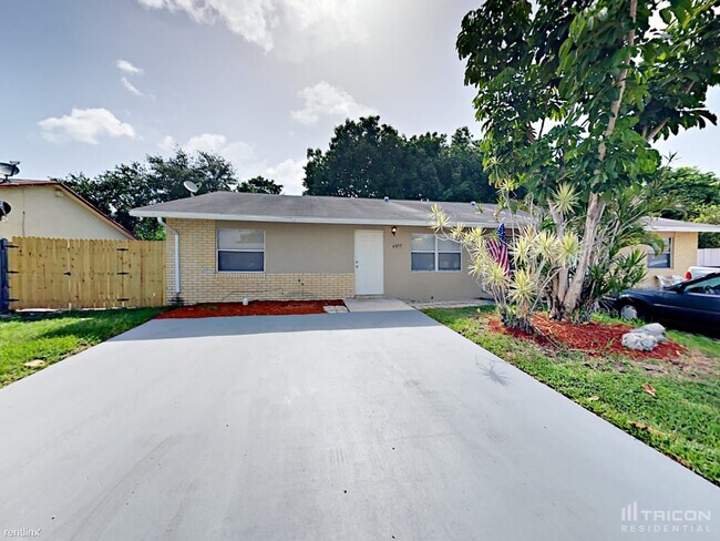 Photo - 4900 Pimlico Ct House
