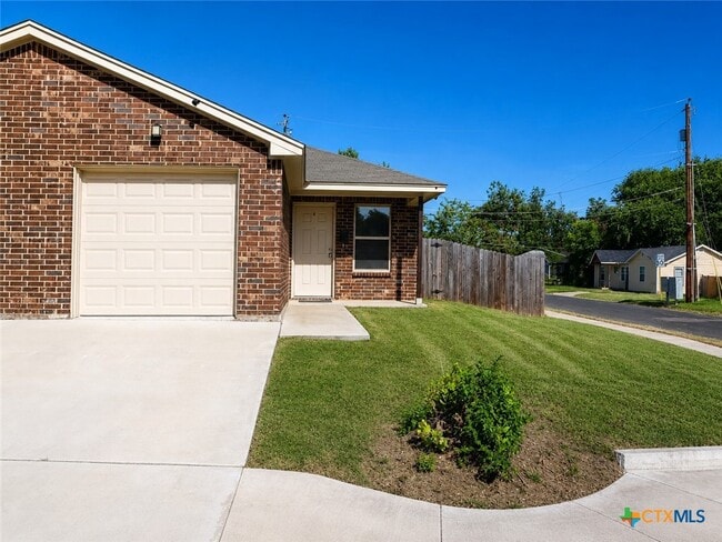 Building Photo - 1204 N 18th St