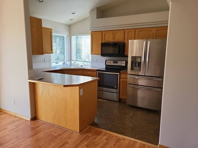 Photo - Spacious 4 bedroom 2.5 bedroom home in the Coeur d'Alene.