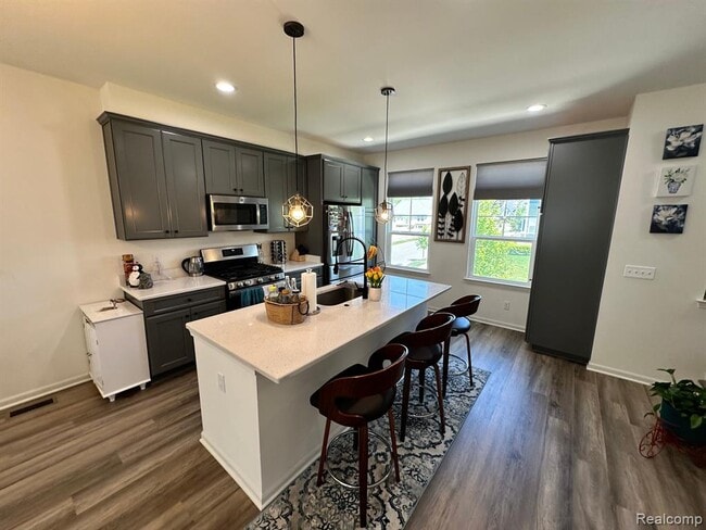 Photo - 127 Monument Ln
