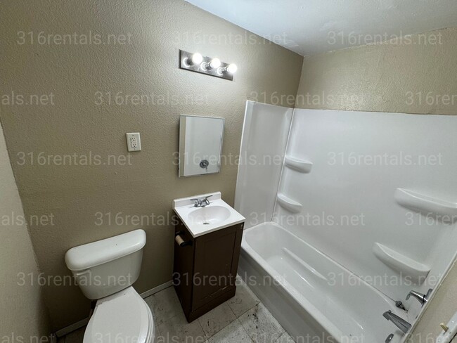 Photo - $1,250 - 4 bed 2 bath - Single Family Home *COMING SOON* ACCEPTING HOUSING VOUCHERS