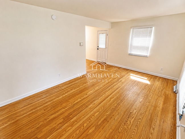 Photo - 640 E Lake Ave