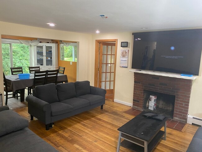 Photo - 7 Durkee Rd