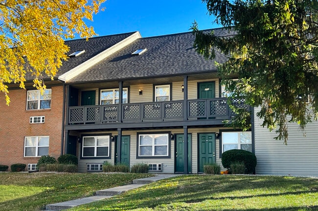 Greenlawn Arbors Apartments