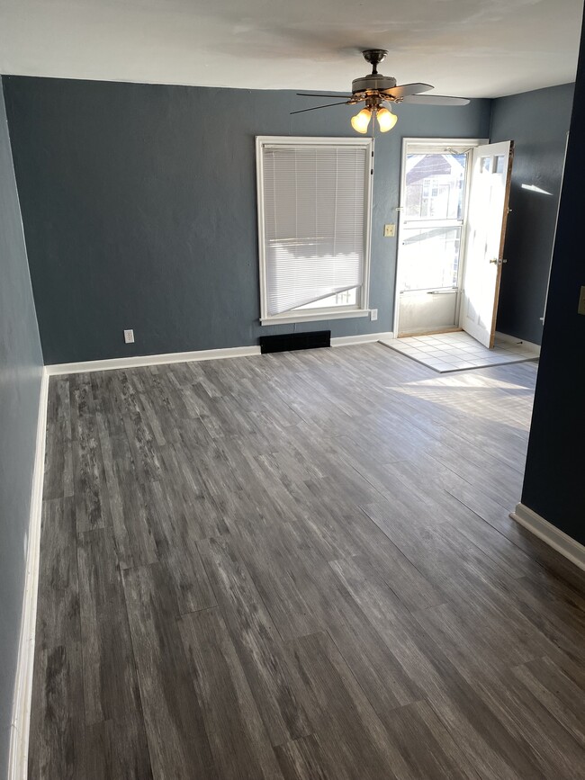 Photo - 2107 52nd St Unit 2017