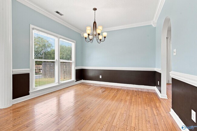 146 Leathertree Ln