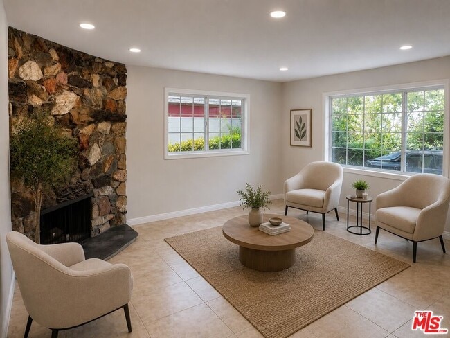Photo - 6462 Franrivers Ave