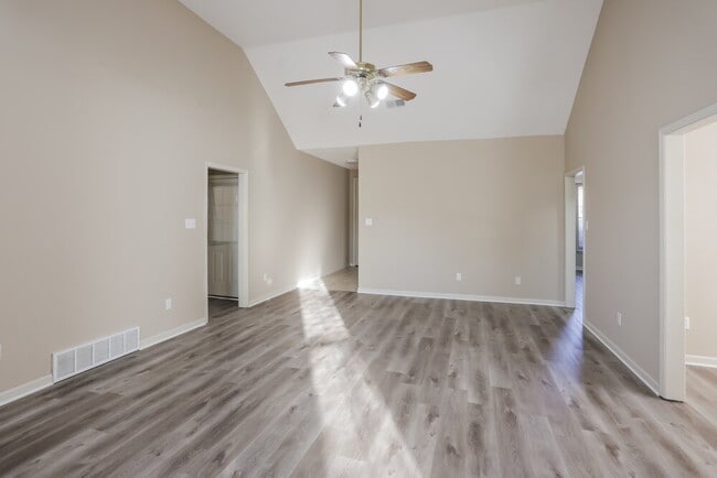 Photo - 1129 Red Fern Cir E