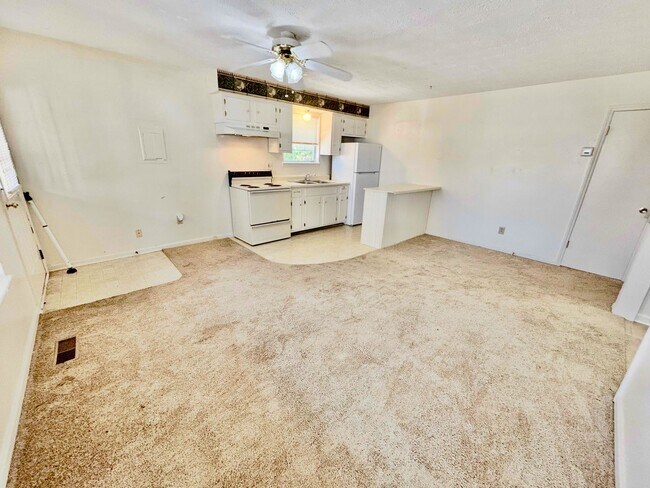 Photo - Lease Up 120 Unit B