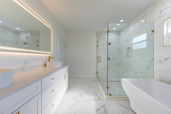 Building Photo - 21201 Scissor Tail Ln