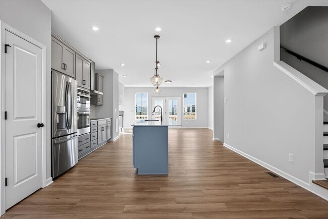 Photo - 2861 Beacon Cove