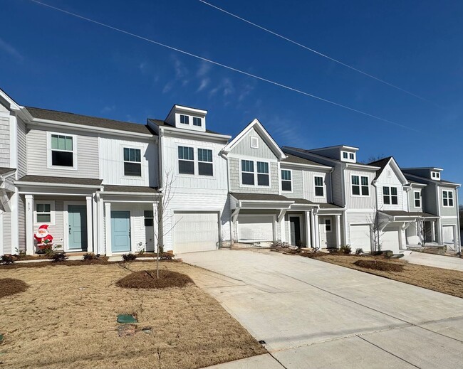 Building Photo - Waling distance to the  historic downtown ... Rental