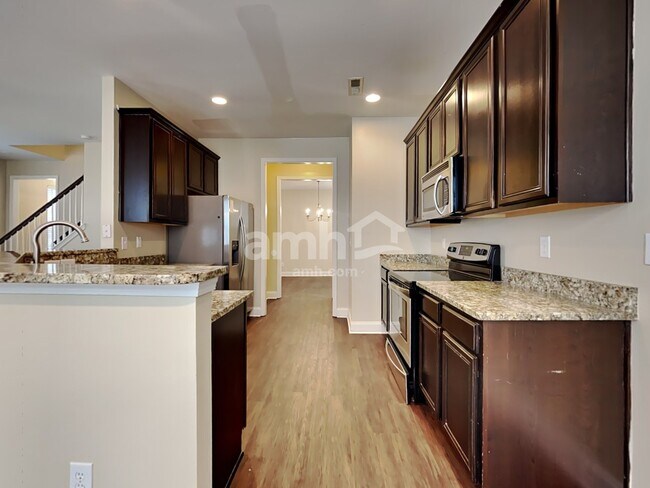 Photo - 109 Instructor Ct