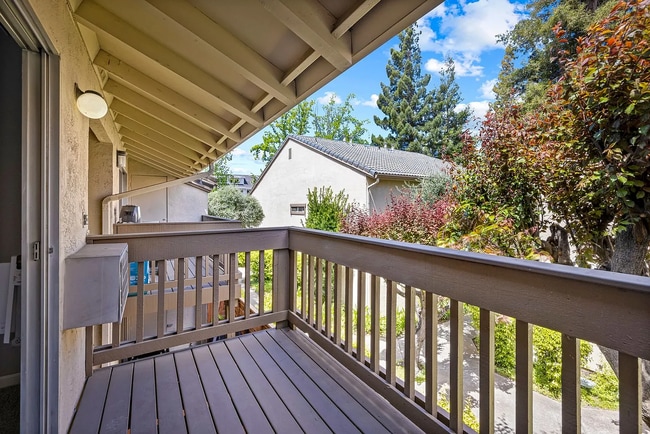 Photo - Beautiful 1 bedroom 1 bathroom upstairs unit. Unit APT 15