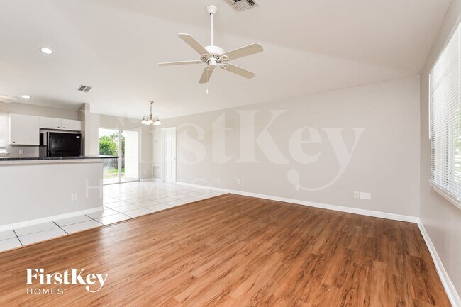 Photo - 19039 Coconut Rd