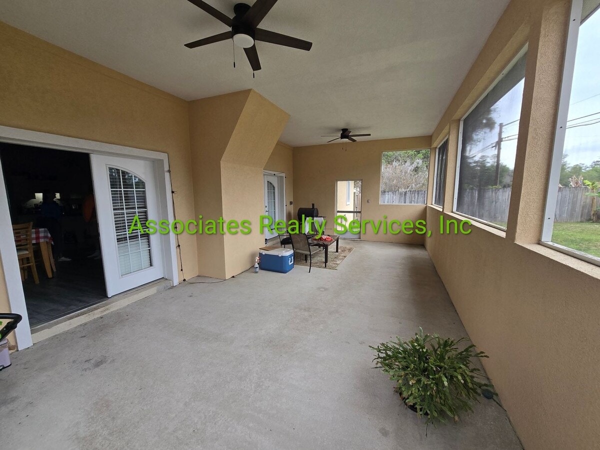 Photo - IDYLWILD LANE- 4 Bed/4.5 Bath Single Family home