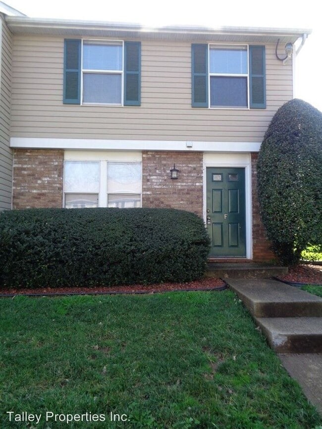 Building Photo - 9620 Vinca Cir Unit 1