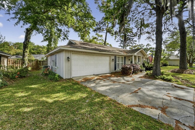 Photo - 118 Blue Heron Dr