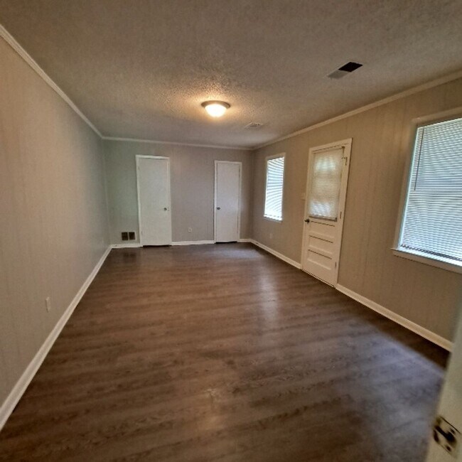 Photo - 837 Carrolton Rd