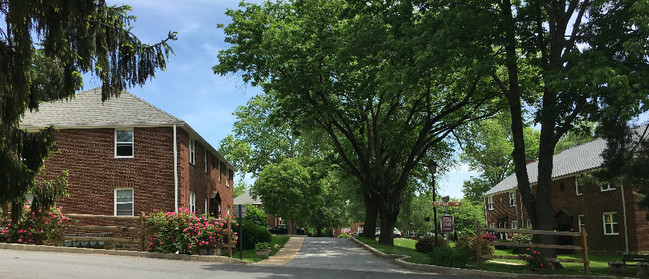 Rivercroft Apartments and Townhouses - Rivercroft Apartments and Townhouses