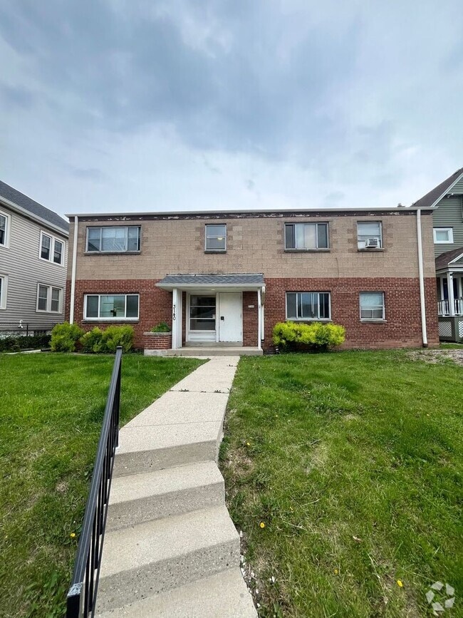 Building Photo - 3140 S Kinnickinnic Ave Rental
