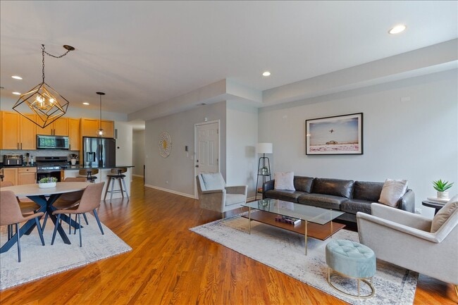 Photo - 7028 N Ridge Blvd