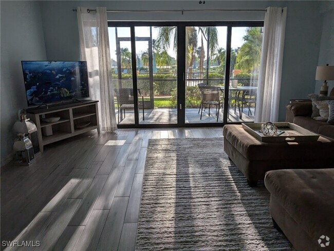 Building Photo - 16100 Bay Pointe Blvd Unit 104 Rental