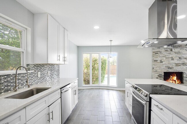 Photo - 2704 Regal Rd