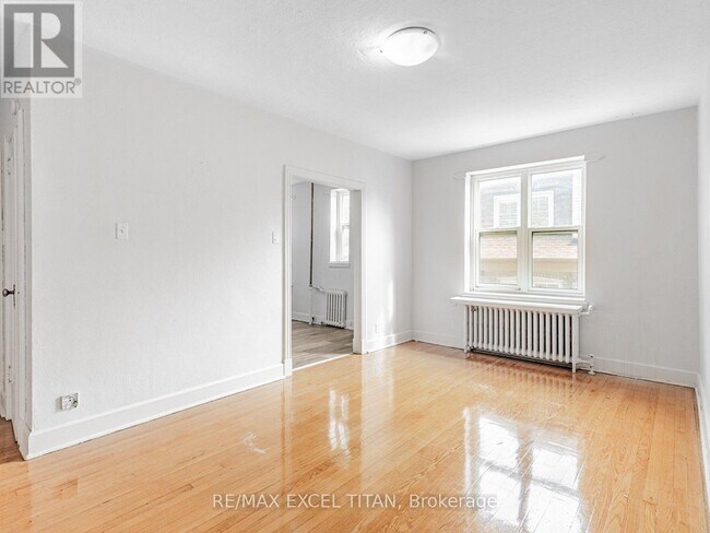 Photo - 1 Mallory Gardens Unit 34