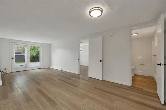 Photo - 9 Elm St Unit B