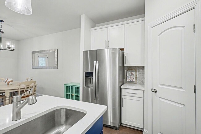 Photo - FOR LEASE- 3 BED 2.5 BATH TOWNHOME IN LEBANON TN!