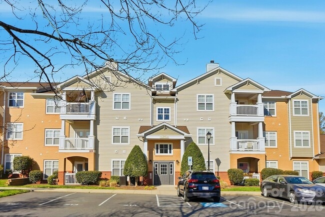 Photo - 17122 Red Feather Dr