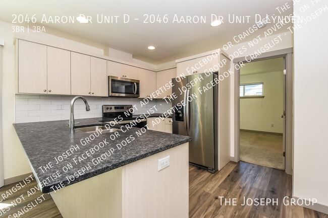 Photo - 2046 Aaron Dr