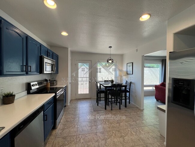 Photo - 3402 W Frankfurt Dr