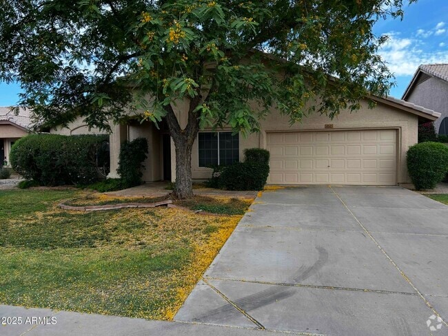 Building Photo - 4525 E Grovers Ave Rental