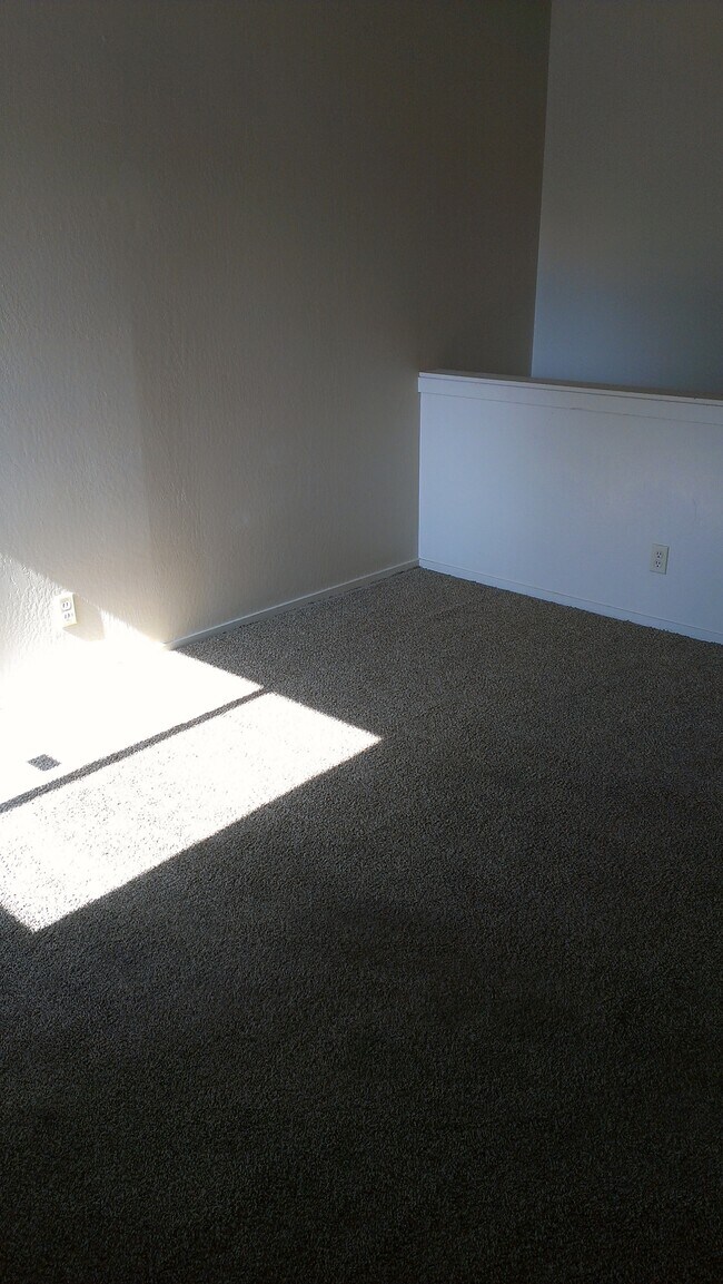 Photo - 1030 N San Joaquin St