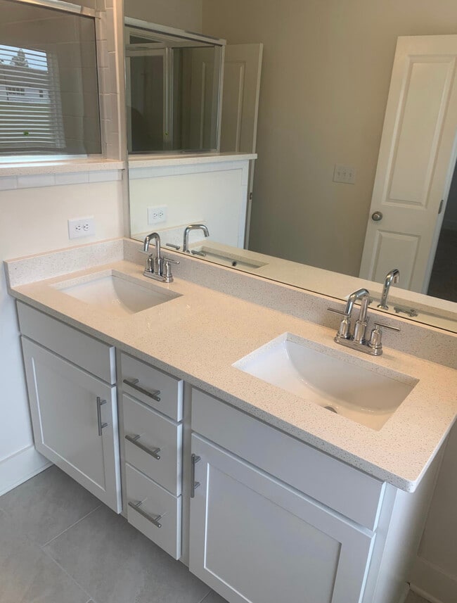 Photo - 108 Auburn Gate Ln