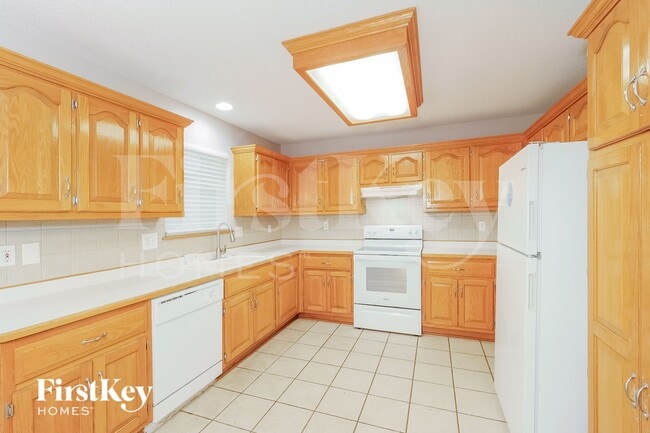 Photo - 208 S Darrowby Dr