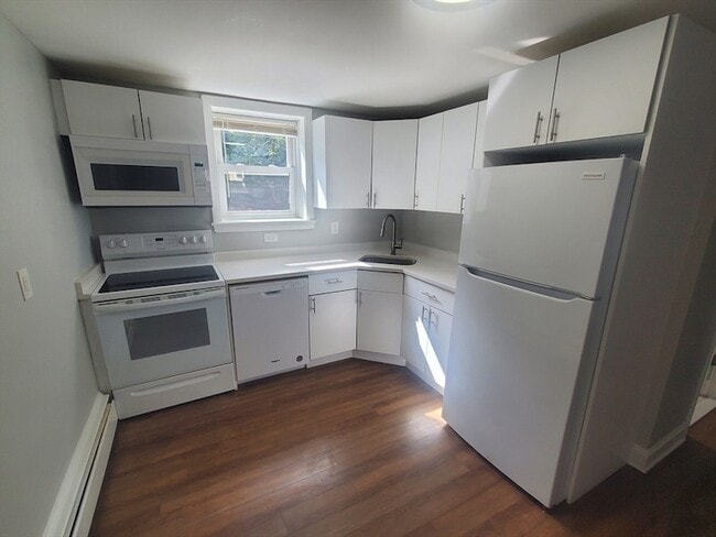 Building Photo - 433 B Sea St Unit 2